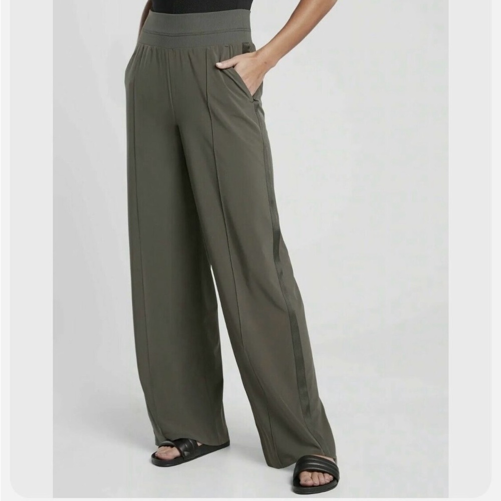 Athleta Nolita Wide Leg Pant Size 2